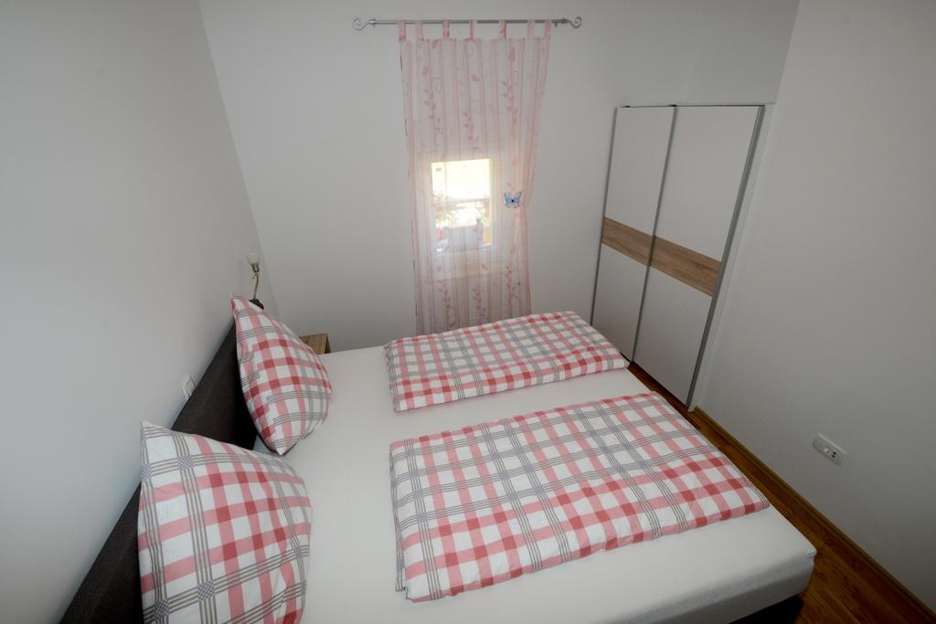 Apartments Villa Mimi Višnjan الغرفة الصورة